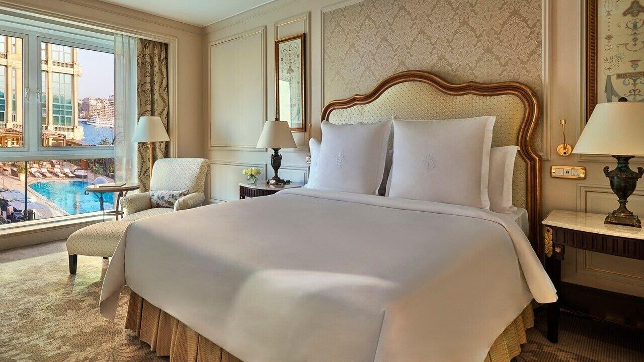 Four Seasons Cairo At The First Residence Giza Exterior foto A bedroom at the Four Seasons Hotel