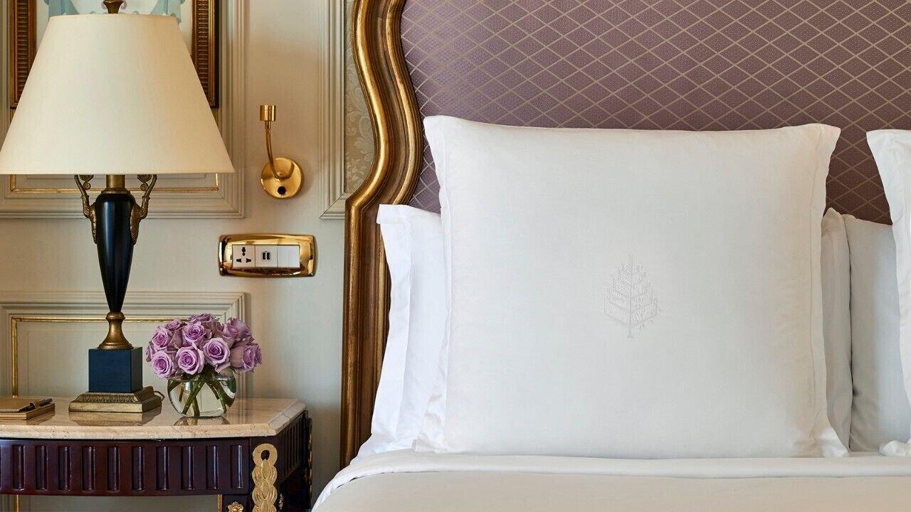 Four Seasons Cairo At The First Residence Giza Exterior foto A pillow