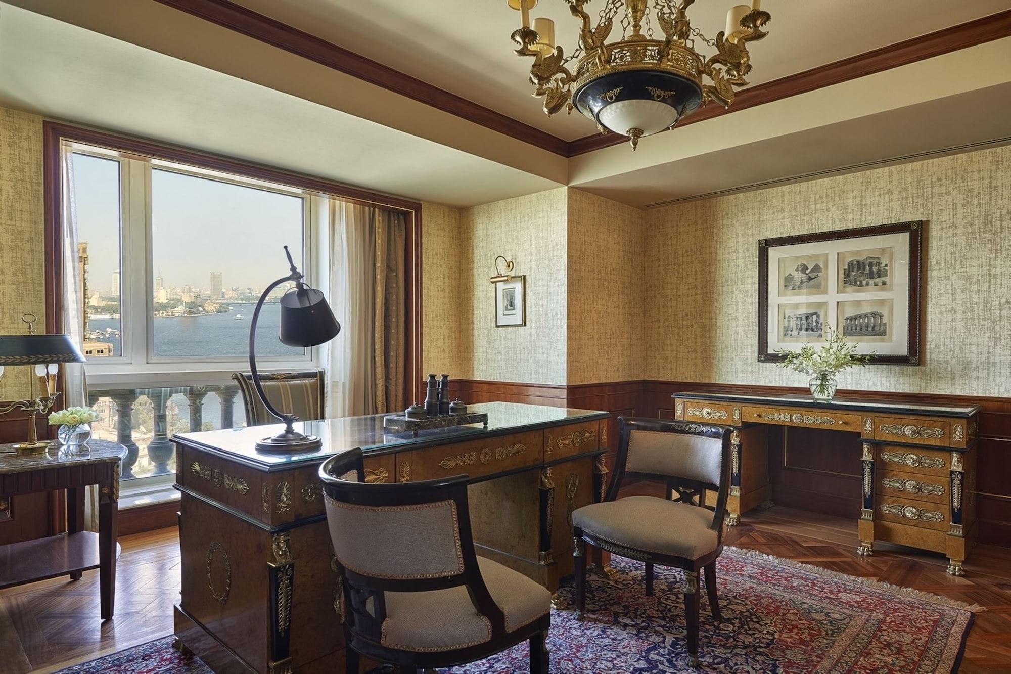 Four Seasons Cairo At The First Residence Giza Exterior foto The study of a Presidential Suite
