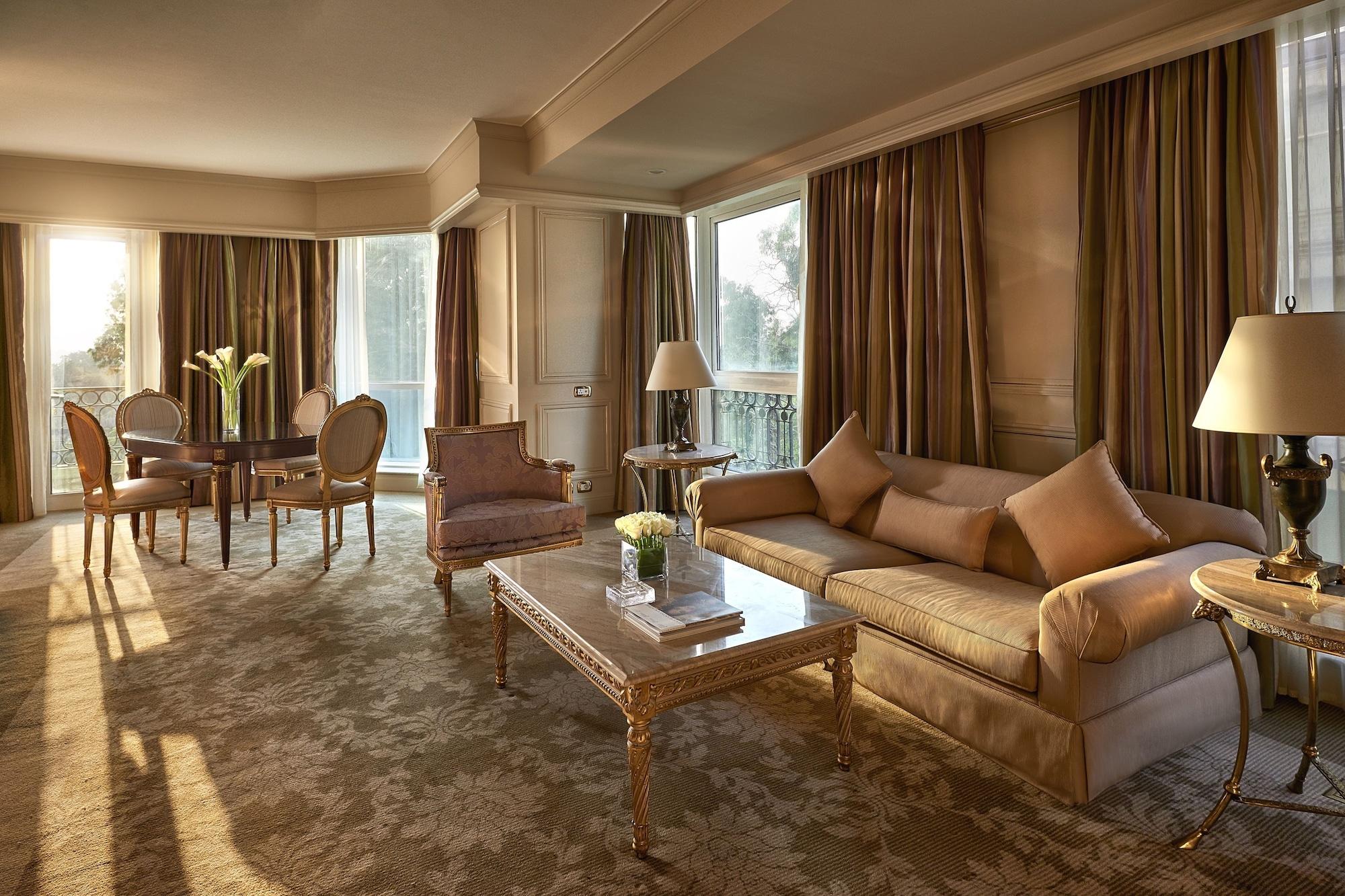 Four Seasons Cairo At The First Residence Giza Exterior foto A suite at the Four Seasons Hotel, London