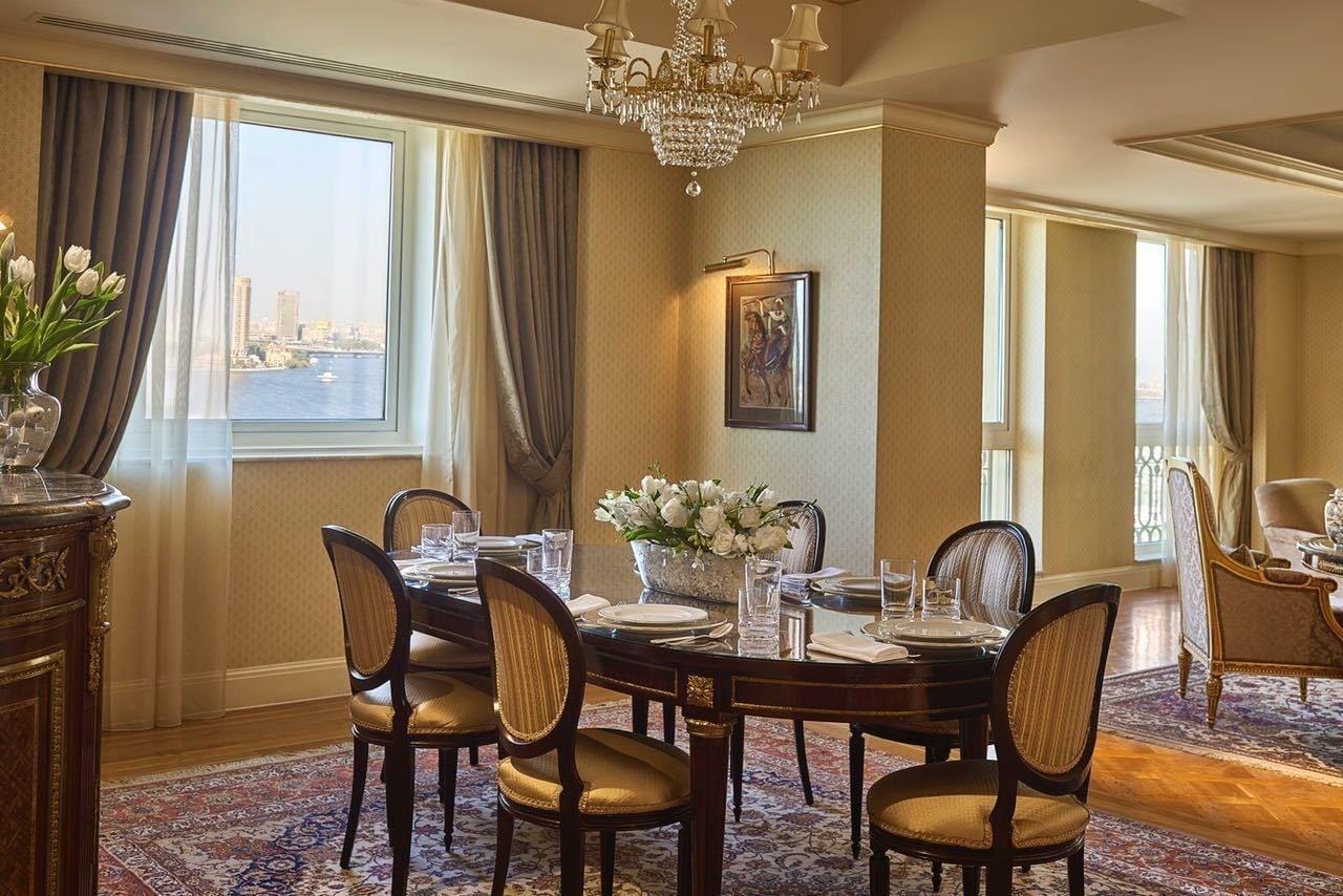 Four Seasons Cairo At The First Residence Giza Exterior foto A dining room in a suite at the Four Seasons Hotel, Cairo
