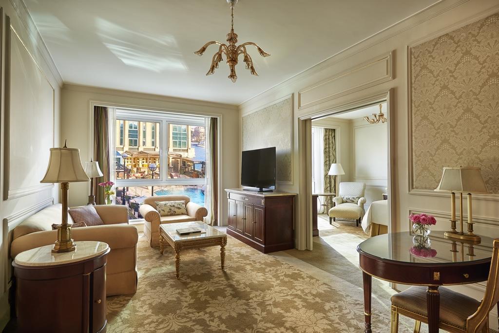 Four Seasons Cairo At The First Residence Giza Exterior foto A suite at The Peninsula